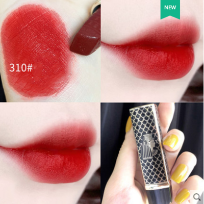 Moisturizing genuine lipstick