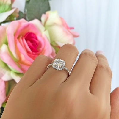 Classic diamond ring